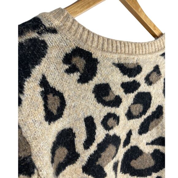 AQUA Long Length Cozy Animal Print Open Cardigan with Stretch Size Large - Picture 9 of 12